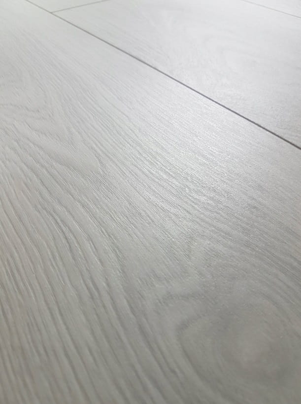 KRONOPOL PERSECTO POWER SUPER STYL DĄB MORINI SWISS KRONO D3305 PANELE PODŁOGOWE AC4