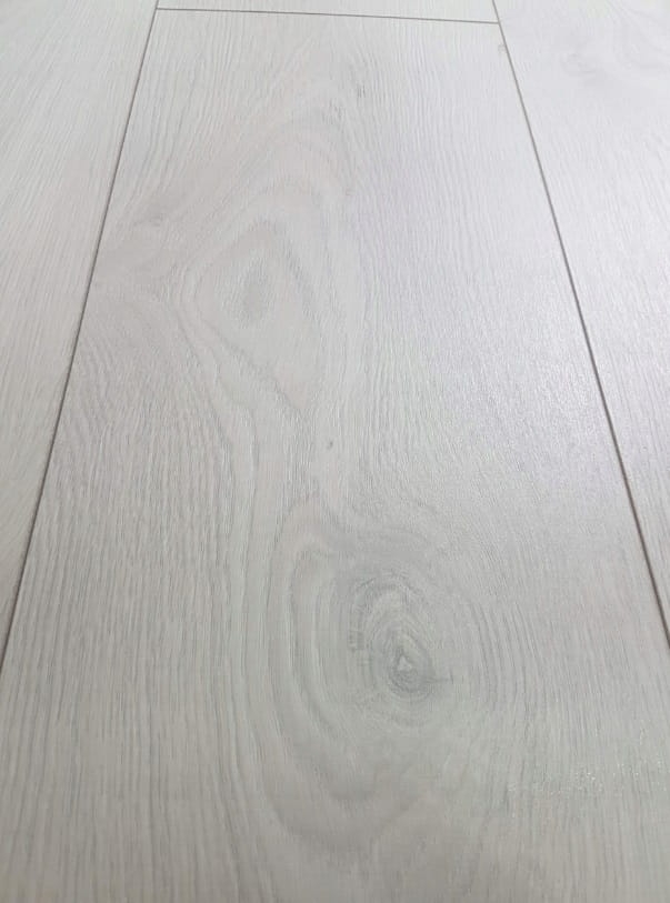 KRONOPOL PERSECTO POWER SUPER STYL DĄB MORINI SWISS KRONO D3305 PANELE PODŁOGOWE AC4