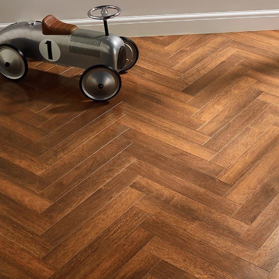 berry-alloc-merbau-brown-jodełka-klasyczna-AC5-8mm-wodoodporne-klepki-abak-piekary-śląskie-bytom-chorzów-siemianowice-śląskie-tarnowskie-góry-panele-podłogowe-5414404287946-5414404287953-62002708-wizualizacja-inspiracja