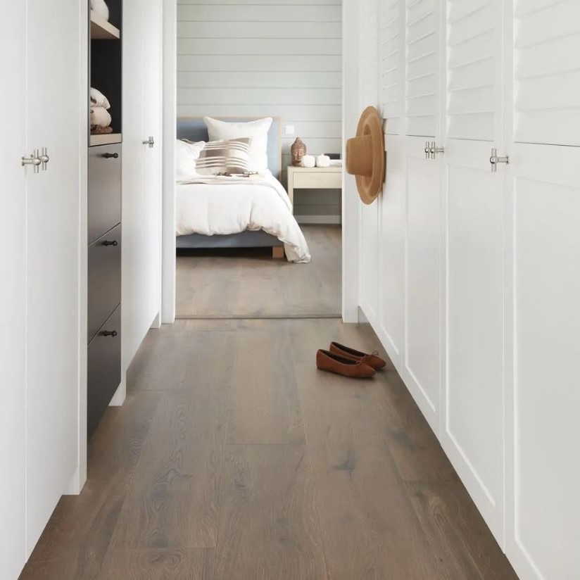 berry-alloc-ocean-8-4V-gyant-dark-brown-AC4-8mm-4V-panele-podłogowe-laminowane-wodoodporne-wodoszczelne-piekary-śląskie-bytom-chorzów-tarnowskie-góry-siemianowice-śląskie-ruda-śląska-katowice-tanio-abak-62003071-5414404244628-WIZUALIZACJA(1)